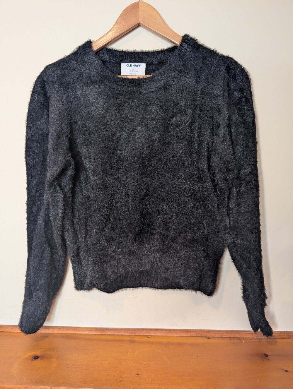 Old Navy Eyelash Party Fuzzy Sweater Crew Neck Black Jack Pullover Size XL